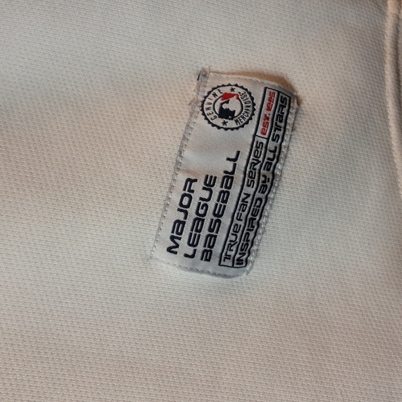 Shirt - Picture 3 of 4